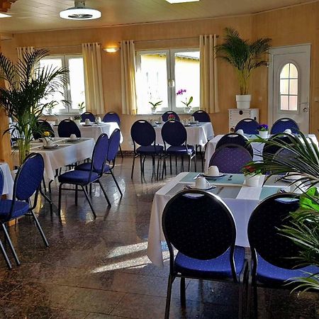 Pension Zum Lindenwald Colbitz Buitenkant foto