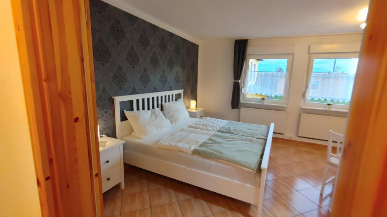 Pension Zum Lindenwald Colbitz Buitenkant foto